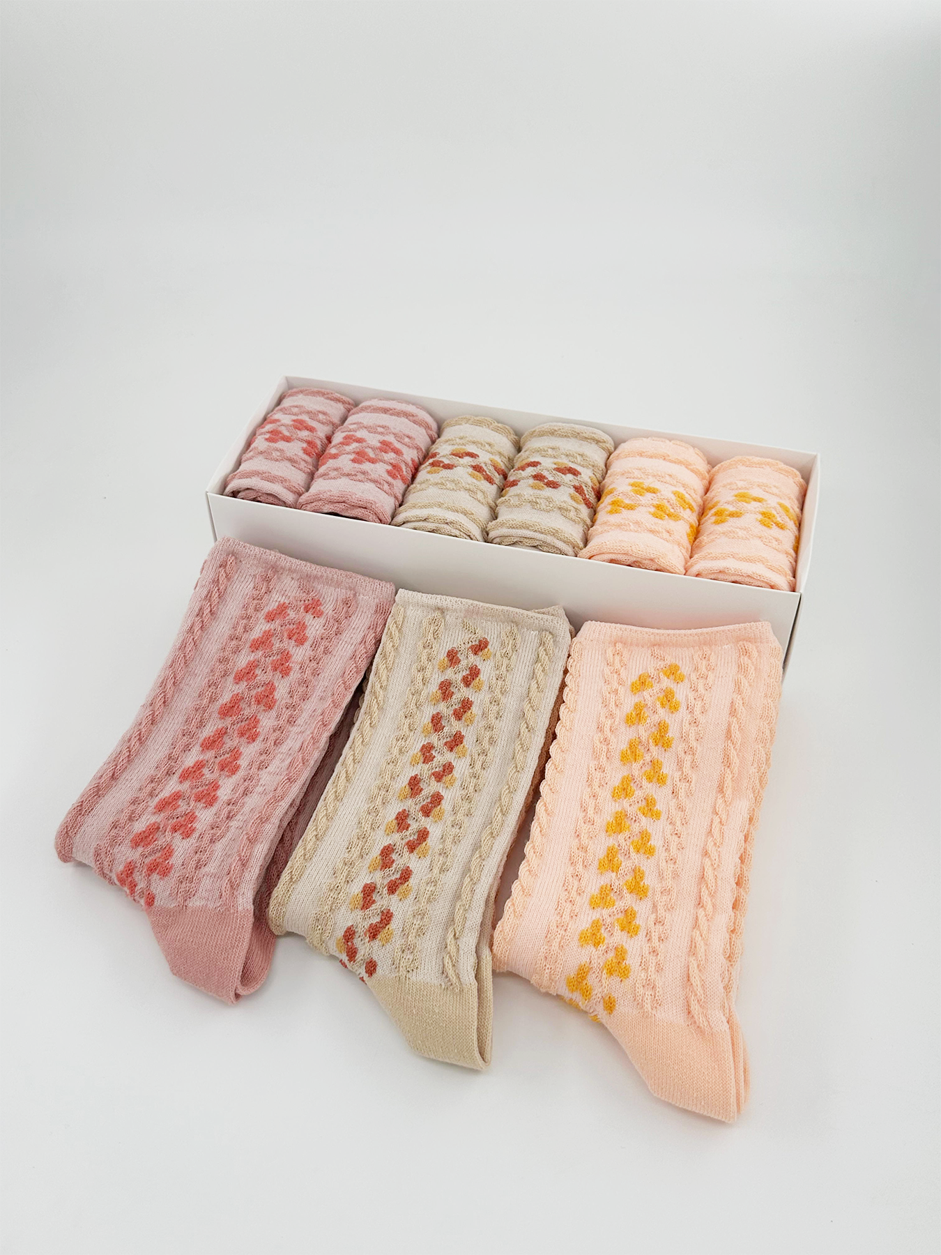 kutulu-kadin-corap-seti