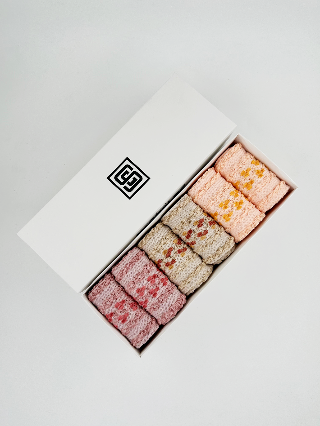 kabartma-kadin-soket