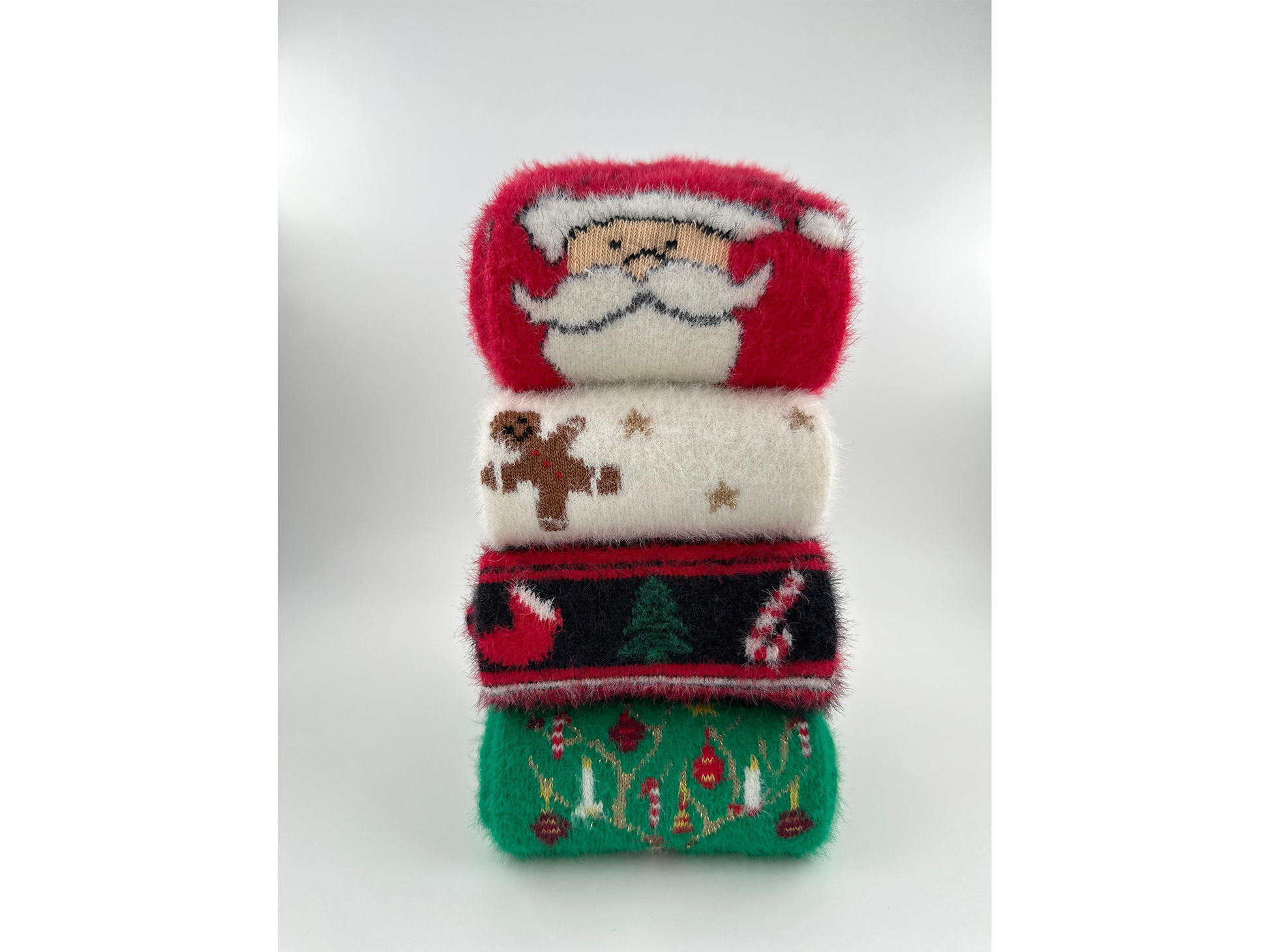 yesil-ekru-siyah-kirmizi-corap